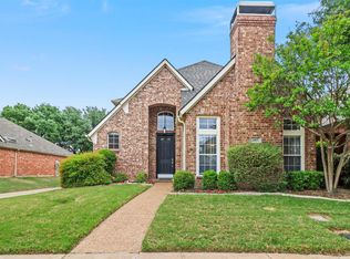 207 Moss Hill Rd, Irving, TX 75063