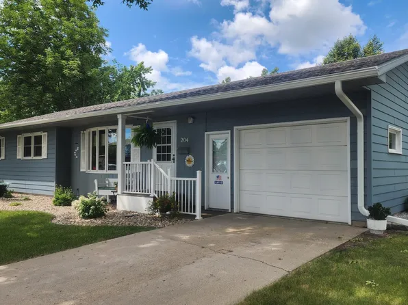 204 Galles Dr, Redwood Falls, MN 56283