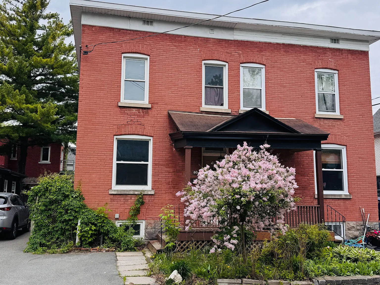 3 bed, $3,300 — Photo 1