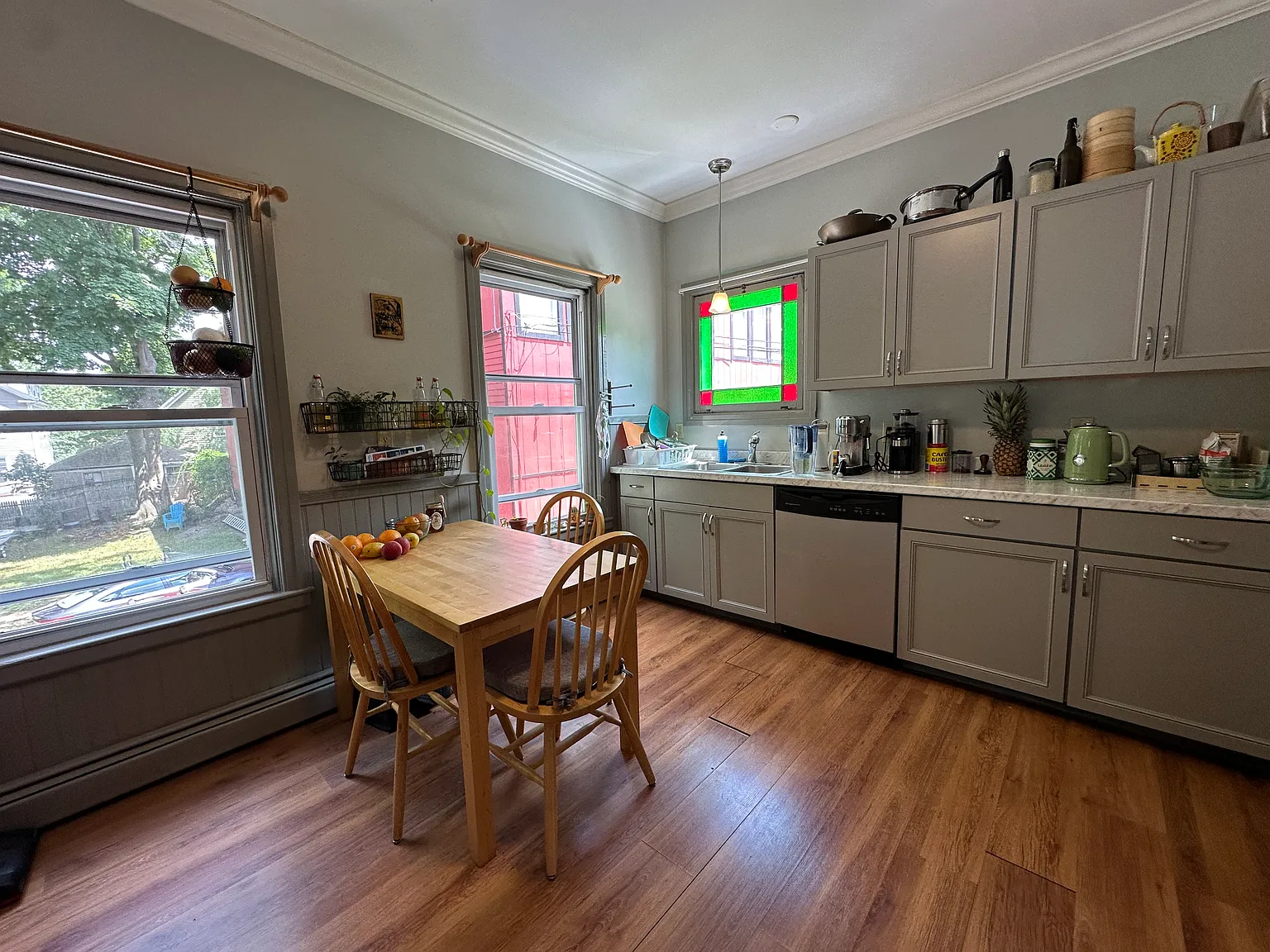 3 bed, 1200 sqft, $2,250 — Photo 2