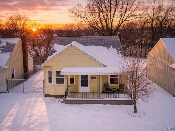 6042 Banner St, Taylor, MI 48180