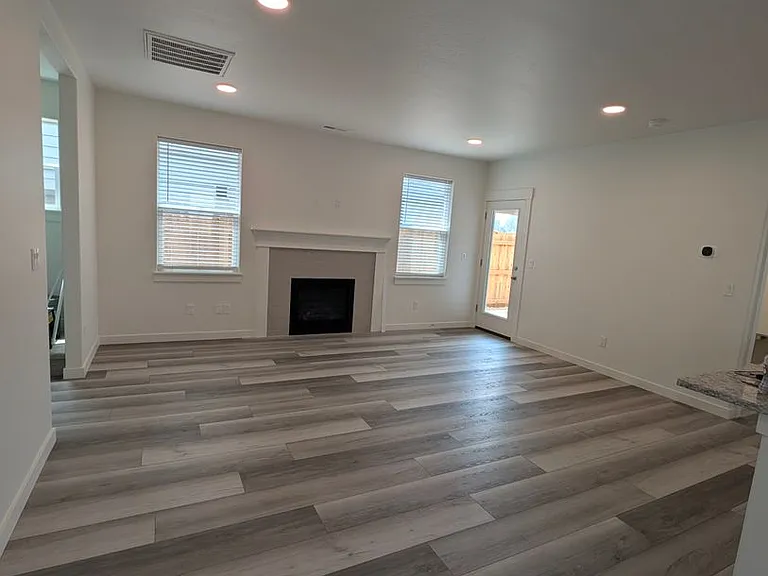 61073 NE Unity Pl — Photo 6