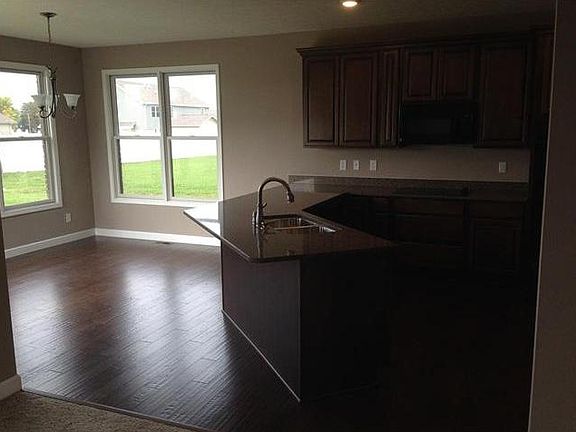 4th image of 901 N Tk Way