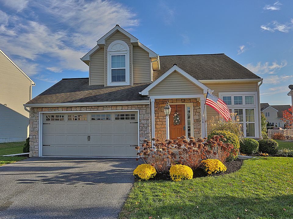1st image of 16 Garden Dr