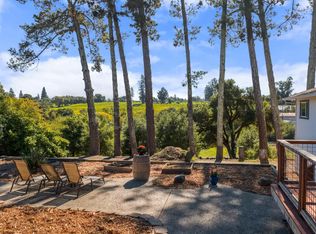 2103 W Peachland Ave, Sebastopol, CA 95472