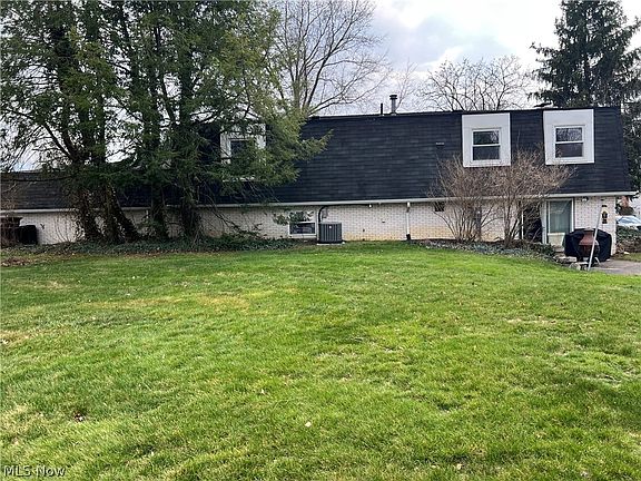 2nd image of 1580 Reed St