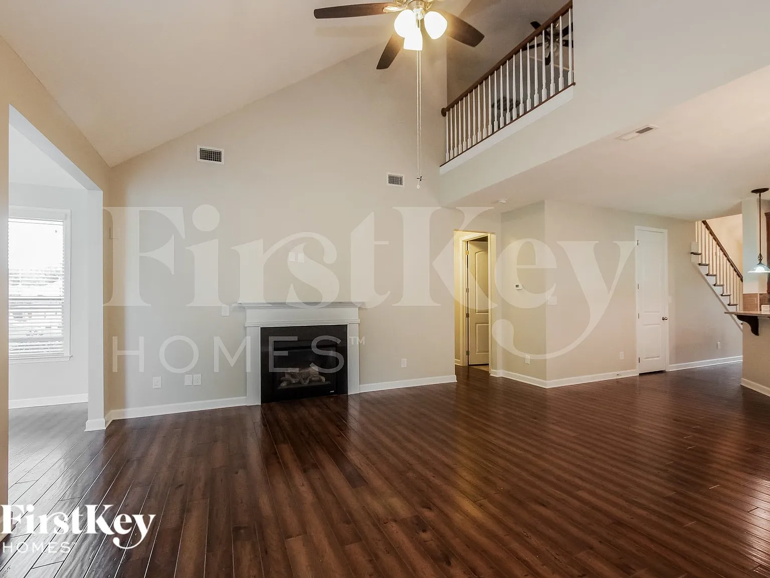 3 bed, 2.5 bath, 2308 sqft, $2,825 — Photo 3