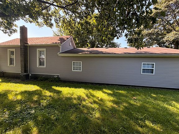 3rd image of 156 S Elm St