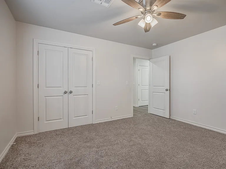 818 W Nevada Ave — Photo 16