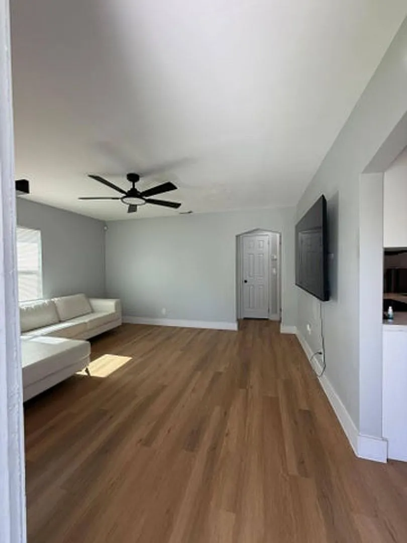 217 E 24TH Street, Riviera Beach, FL 33404 — Photo 3