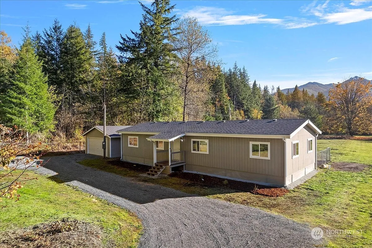 44968 Compton Lane photo 1