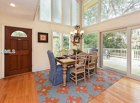 4th image of 20 Columbine Ln