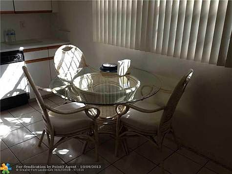 2nd image of 1601 Abaco Dr APT M3