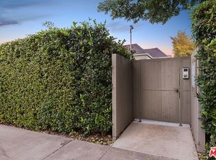 4240 Mammoth Ave, Sherman Oaks, CA 91423