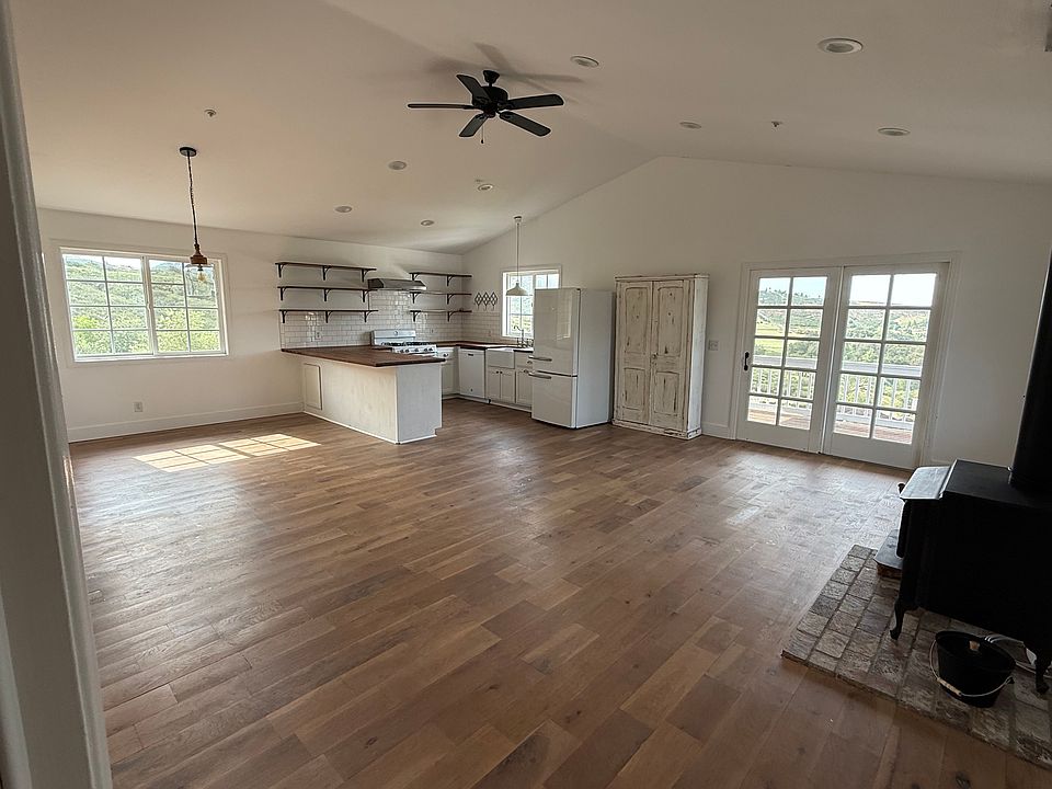 Main living area - vacant & ready now for move-in.