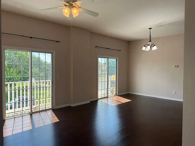 2 bed, 1227 sqft, $2,000 — Photo 4