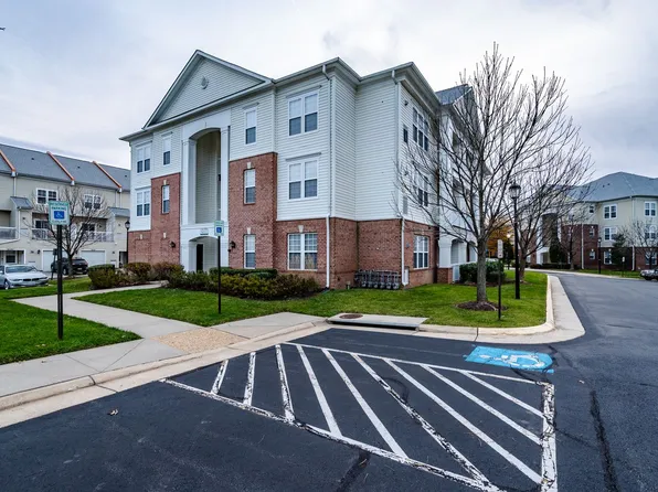 42470 Pennyroyal Sq Unit 302, Brambleton, VA 20148