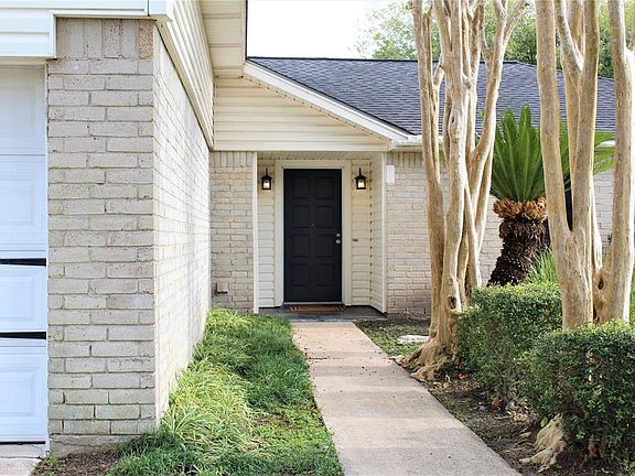 3rd image of 17710 Heritage Cove Ct