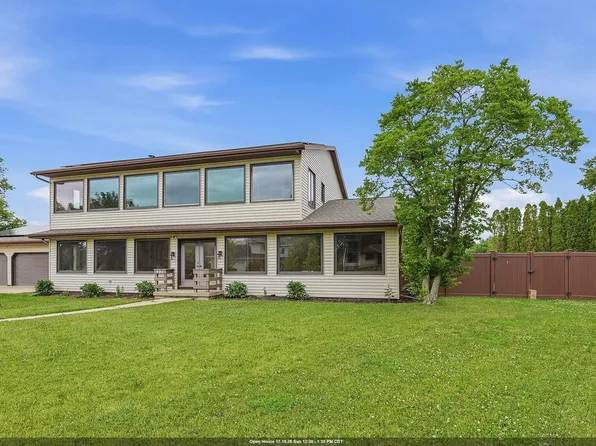995 Birchtree Ln, Fond Du Lac, WI 54935