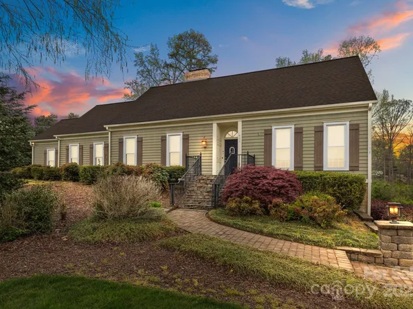 405 Downing Dr, Kings Mountain, NC 28086