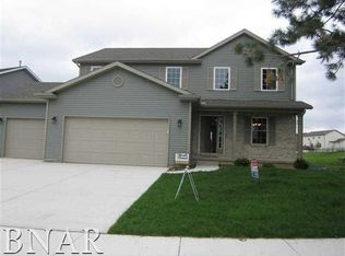 2212 Savanna Rd, Bloomington, IL 61705