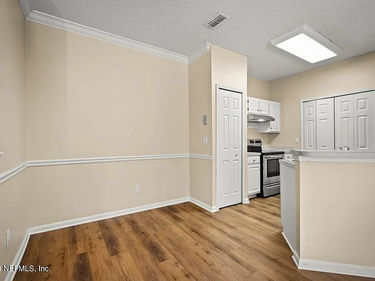 10000 Gate Pkwy N #2116 — Photo 9