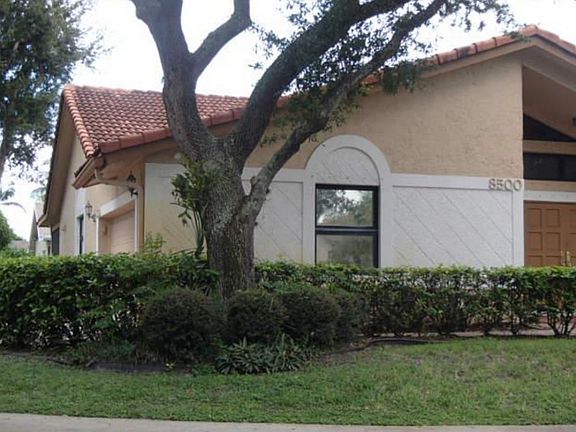 2nd image of 8500 NW 54th Ct