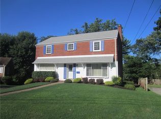 526 Greenleaf Dr, Monroeville, PA
