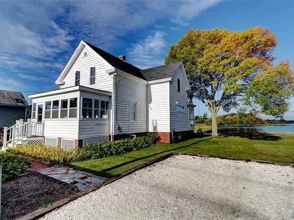 218 Market St, Warren, RI 02885