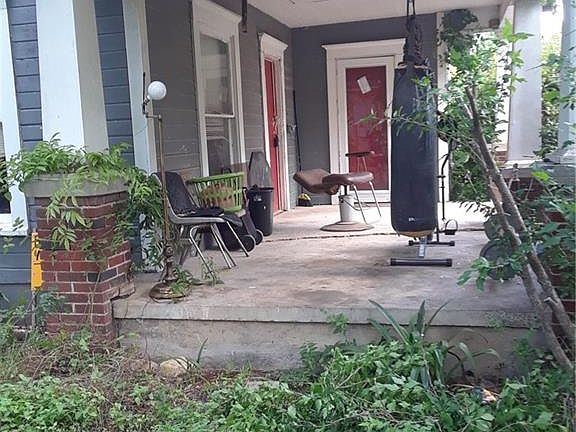 3rd image of 209 N Abbott St