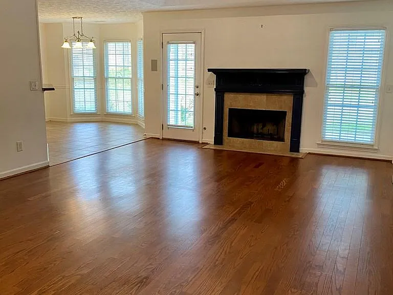 1815 Saffron Ct — Photo 8