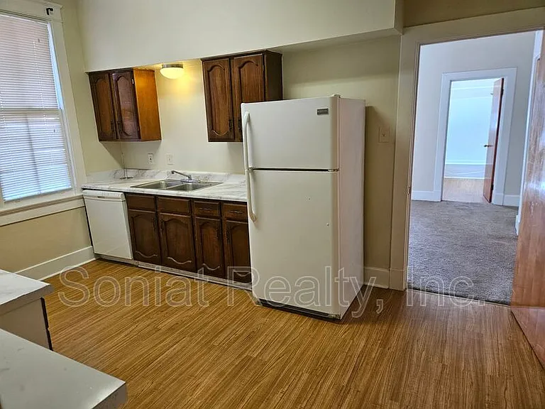 110 S Pierce St #C — Photo 6