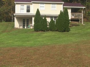 513 Center Dr, Saylorsburg, PA 18353