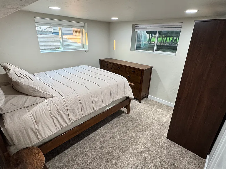 406 N Pacific St — Photo 18