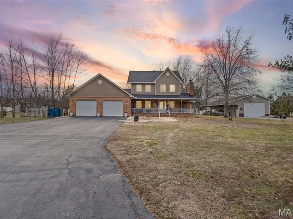 11 David Dr, Saint Jacob, IL 62281