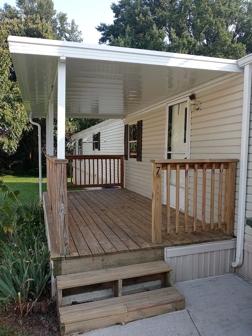 Mobile Home with Covered Front Porch — Photo 2