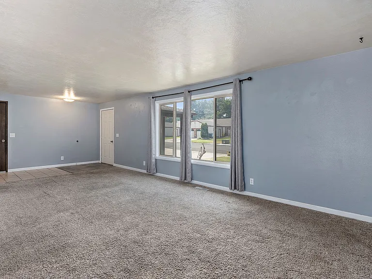 162 Ridgeway Dr — Photo 6