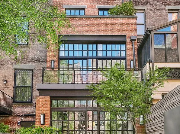 131 E 95th St, New York, NY 10128