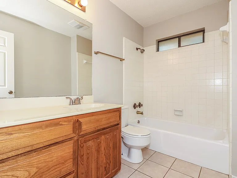 700 Sandy Trl — Photo 13