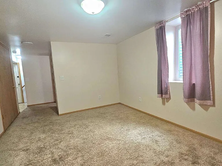 3 bed, 2.0 bath, 1225 sqft, $2,095 — Photo 14