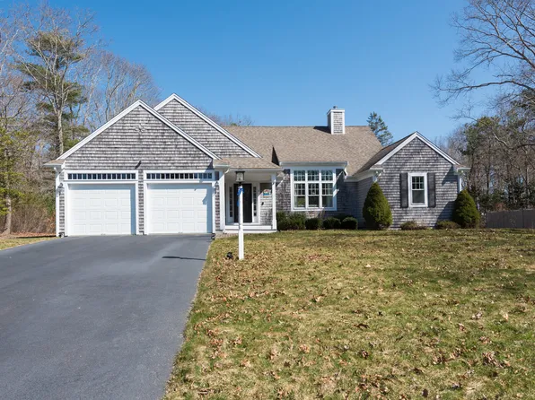 4 Patricks Way, Forestdale, MA 02644