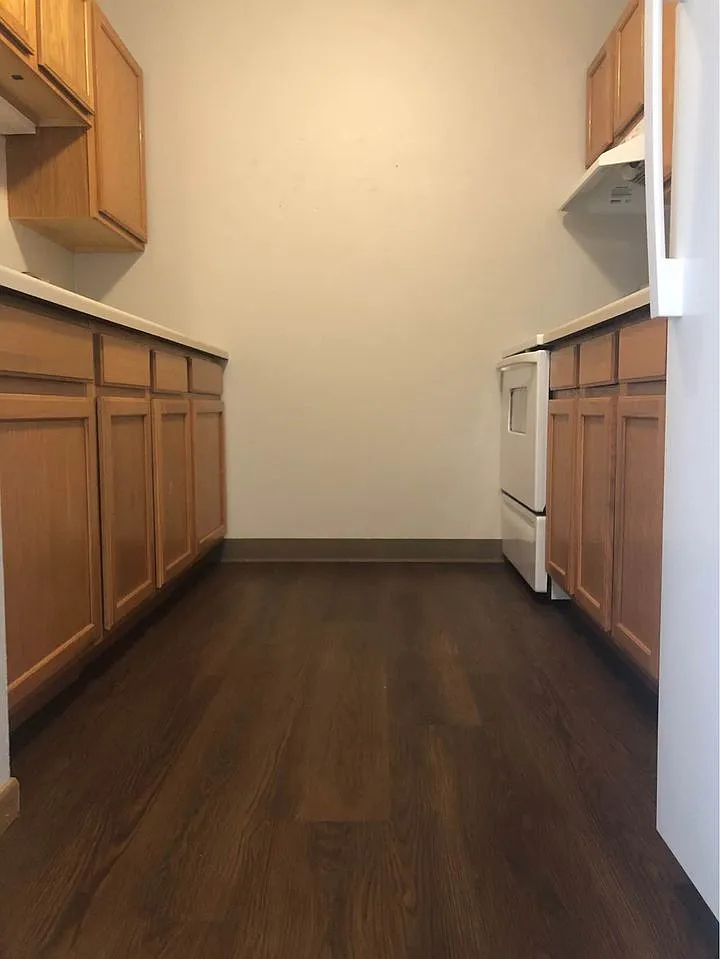946 E Tower Ave — Photo 1