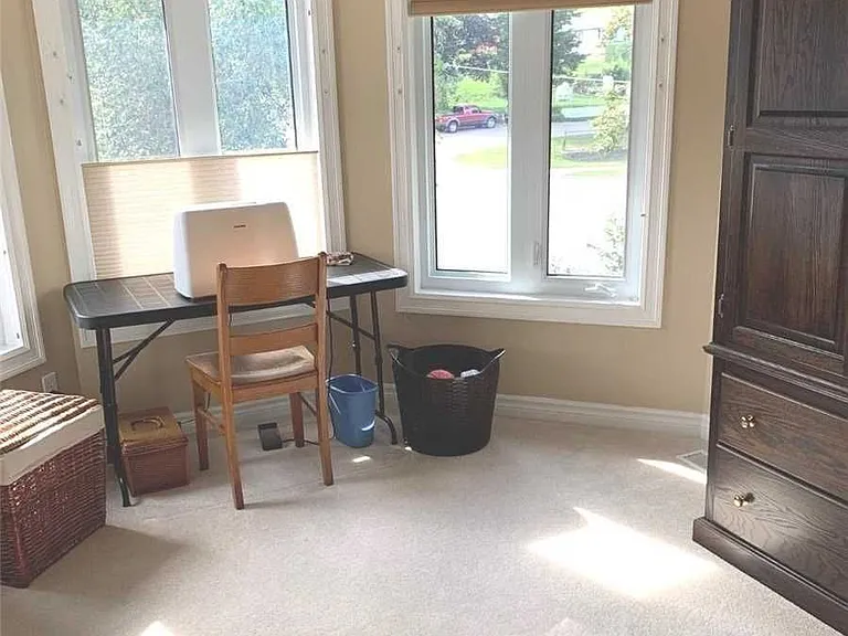 76 Mayfair Dr — Photo 11