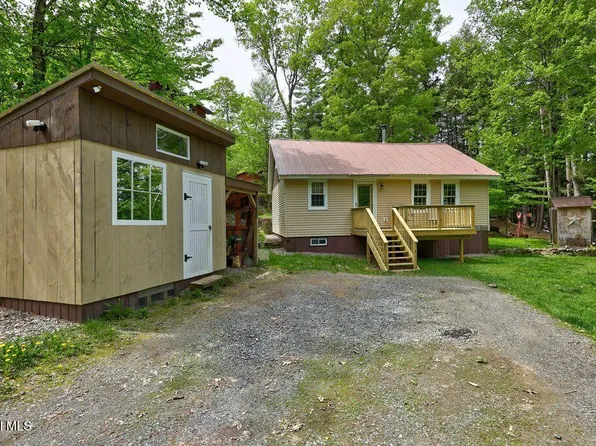 34 Lakeview Terrace, Day, NY 12835