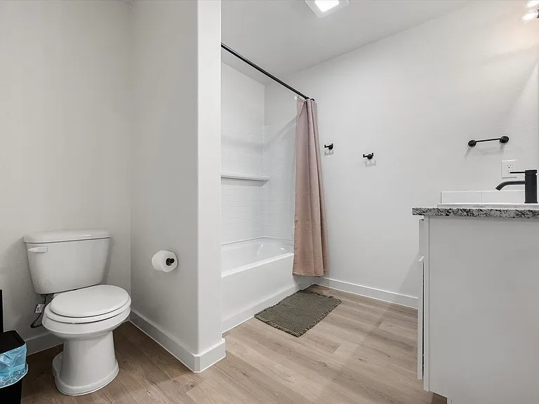 2133 Langford Ave — Photo 22