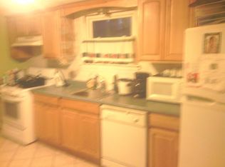 38 Royal St, Springfield, MA 01109