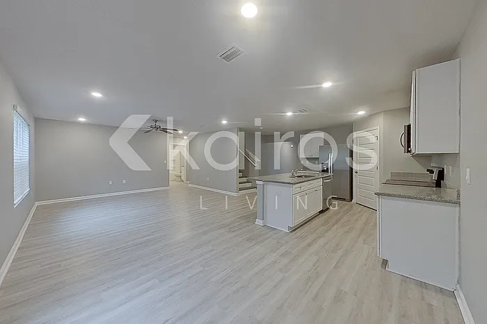 4694 Malay Cir — Photo 7