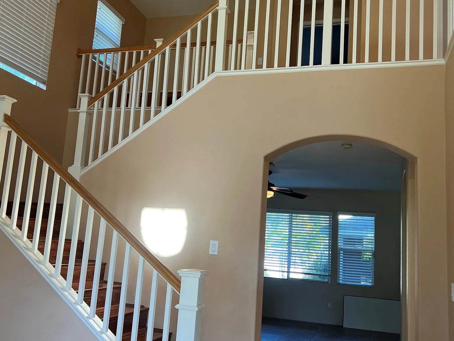 3 bed, 2.5 bath, 1846 sqft, $3,900 — Photo 2