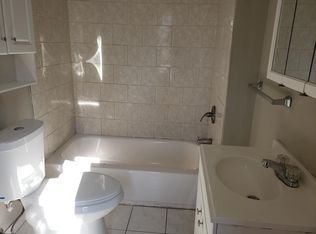 33 Cedar St, Ansonia, CT 06401