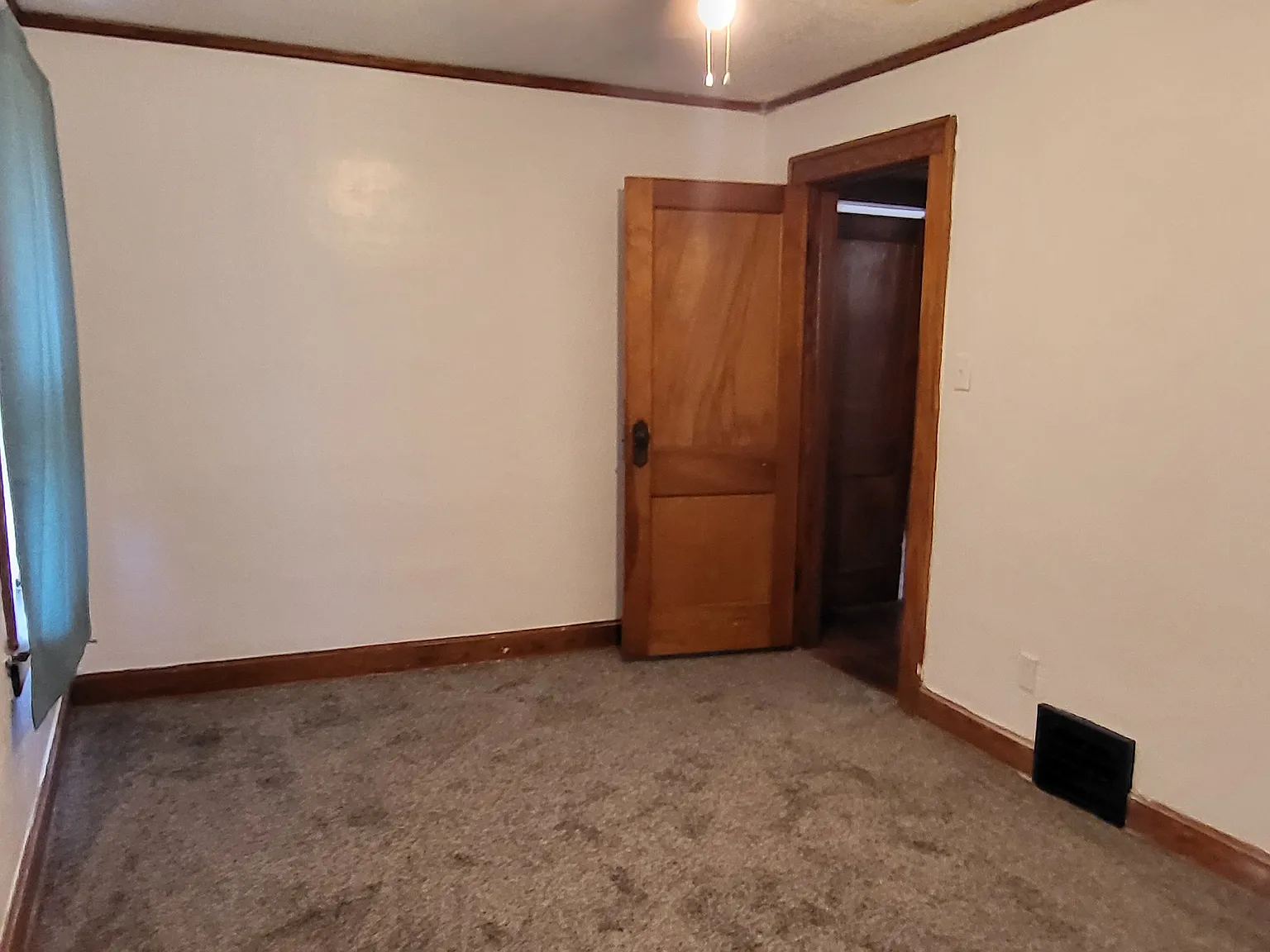 3 bed, 1.5 bath, 1436 sqft, $1,600 — Photo 3